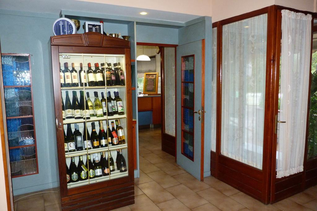 Albergo Ristorante Gori Ameglia Ngoại thất bức ảnh